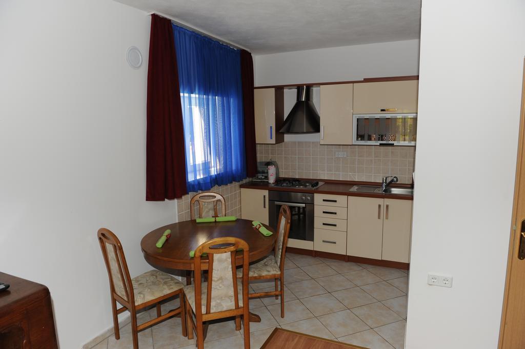 Apartment Matini Dvori Dubrava  Exteriör bild